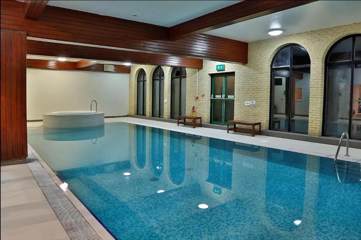 The University Of Buckingham - Mount Pleasant Hotel Buitenkant foto